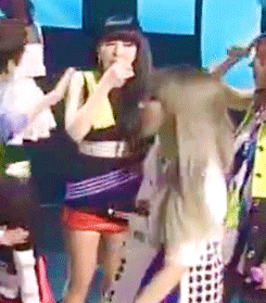 tumblr_n2iswqygQK1s16r0fo3_r2_250.gif
